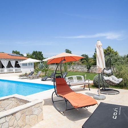 Holiday House Bilos Vodnjan Luaran gambar