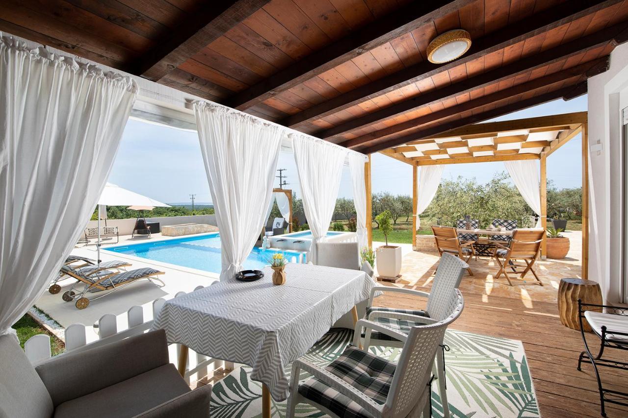 Holiday House Bilos Vodnjan Luaran gambar
