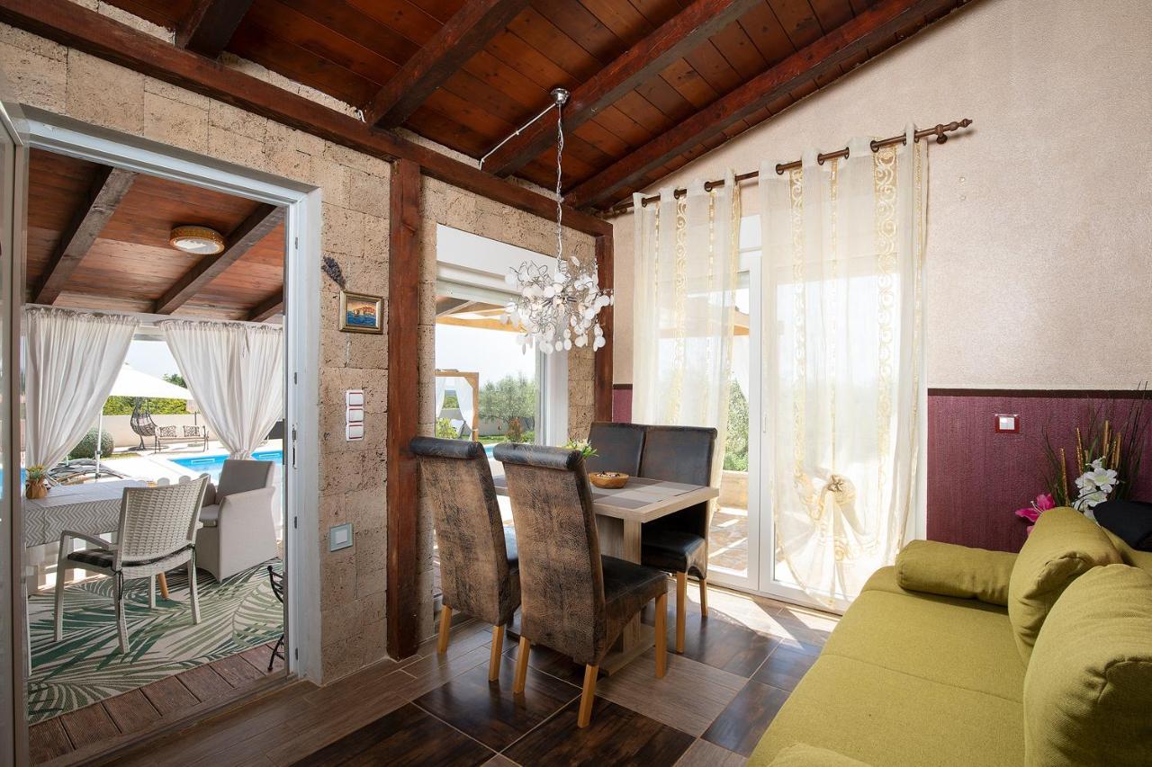 Holiday House Bilos Vodnjan Luaran gambar