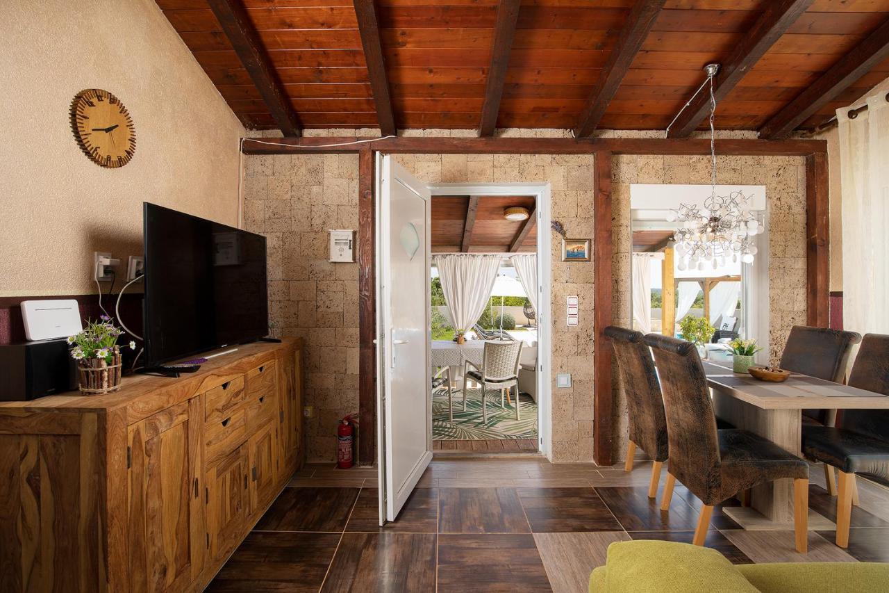 Holiday House Bilos Vodnjan Luaran gambar