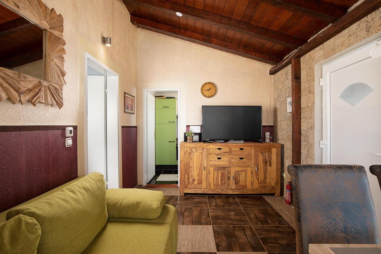 Holiday House Bilos Vodnjan Luaran gambar