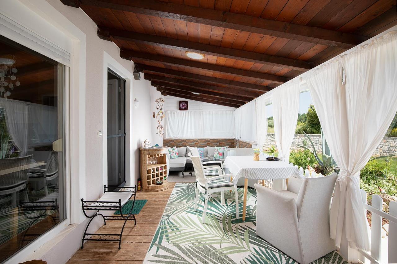 Holiday House Bilos Vodnjan Luaran gambar