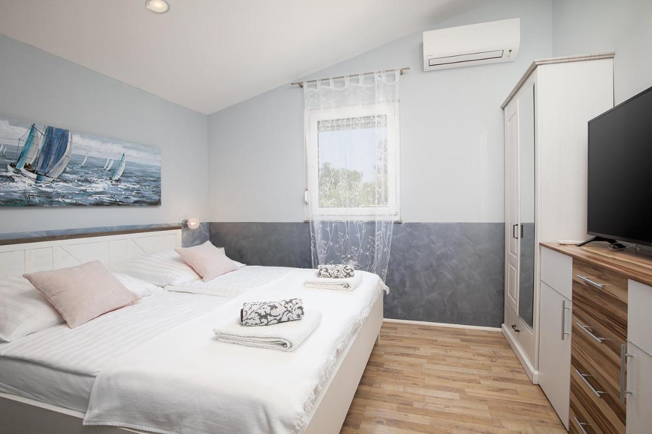 Holiday House Bilos Vodnjan Luaran gambar
