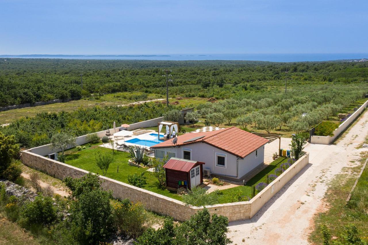Holiday House Bilos Vodnjan Luaran gambar