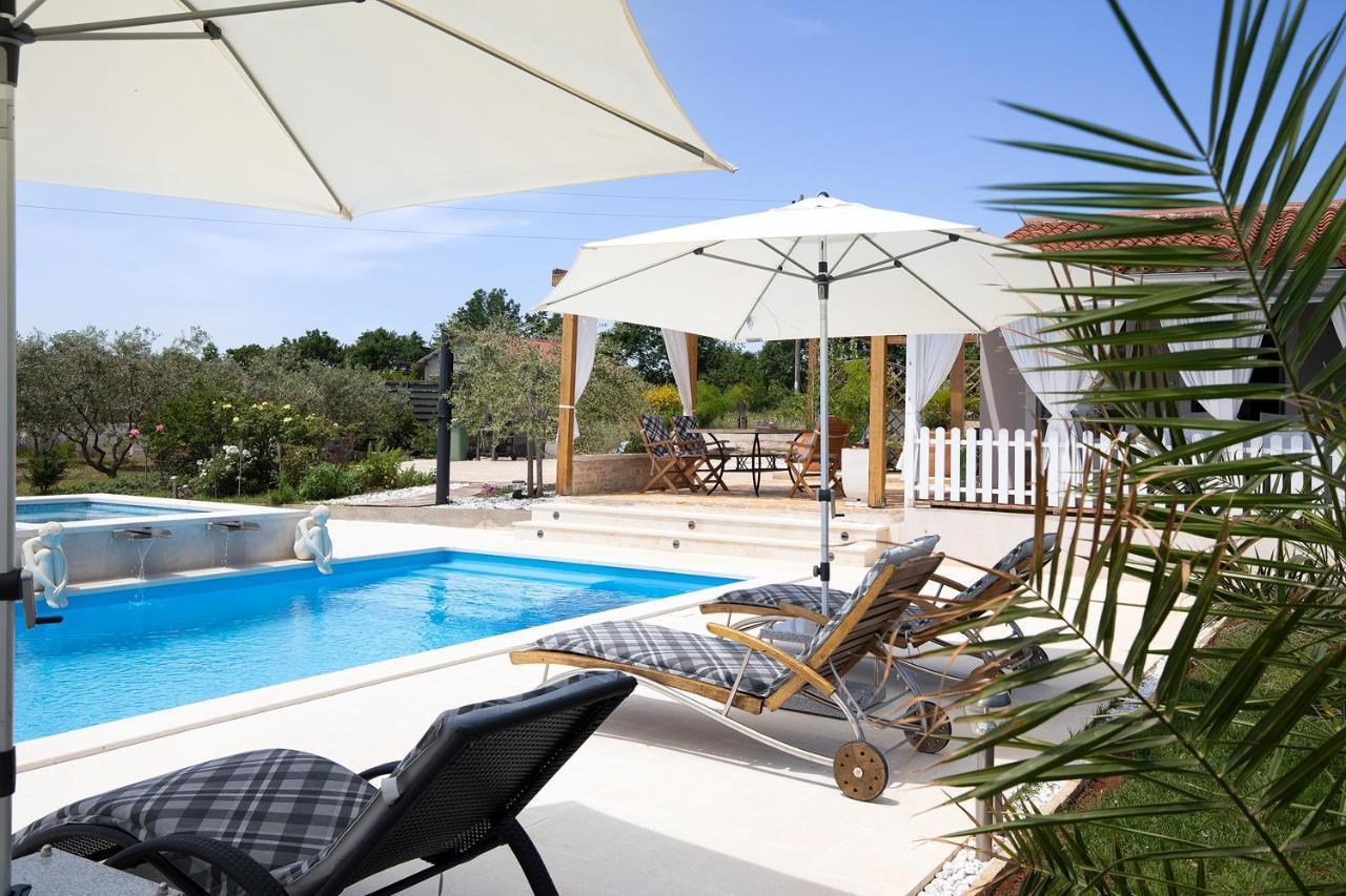 Holiday House Bilos Vodnjan Luaran gambar