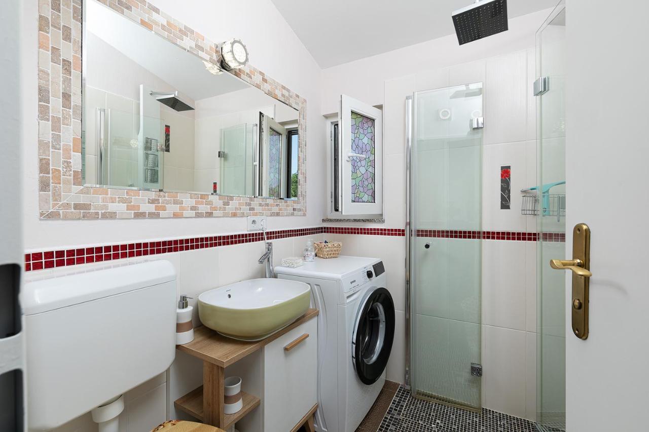 Holiday House Bilos Vodnjan Luaran gambar