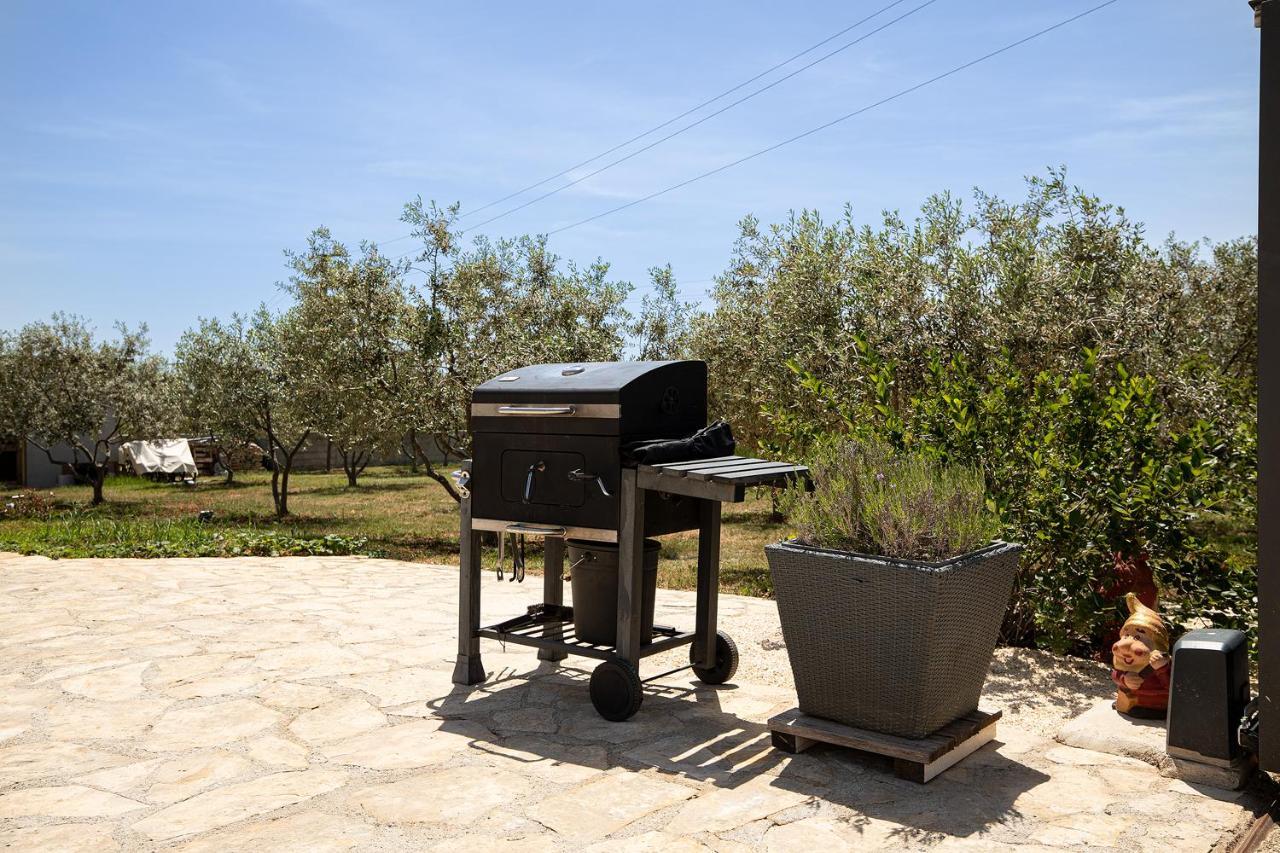 Holiday House Bilos Vodnjan Luaran gambar