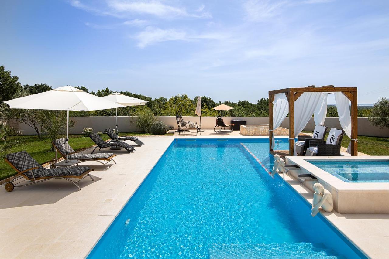 Holiday House Bilos Vodnjan Luaran gambar