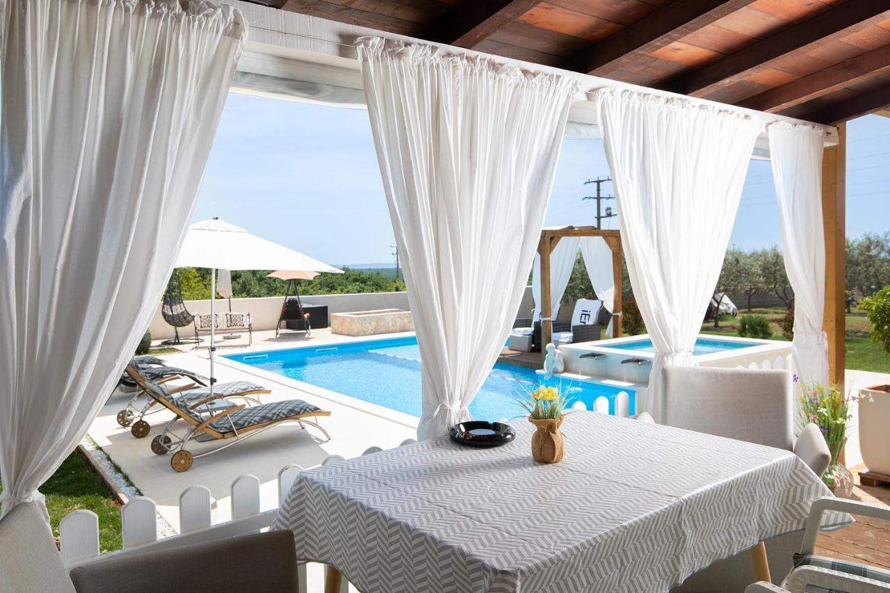 Holiday House Bilos Vodnjan Luaran gambar